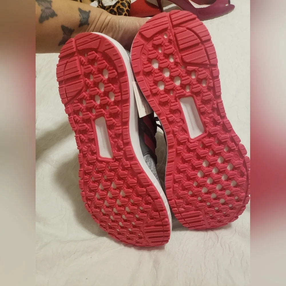 NEW ADIDAS GRAY-PINK CLOUD 2 SIZE 8.5